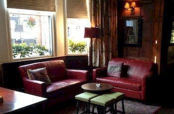 The George Hotel